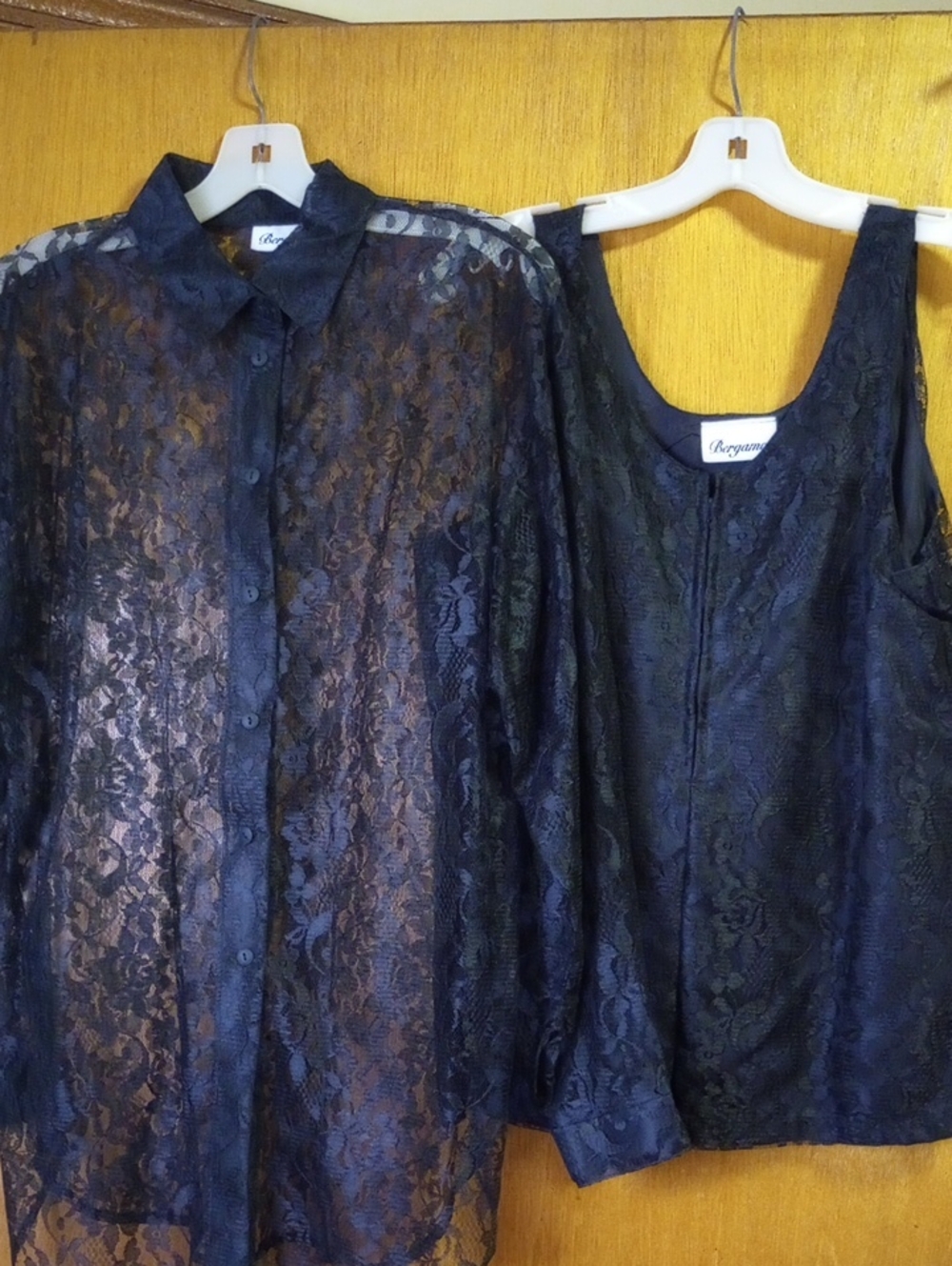 NWOT Bergamo Sheer Classic Feminine Black Floral Lace Jacket & Tank Set